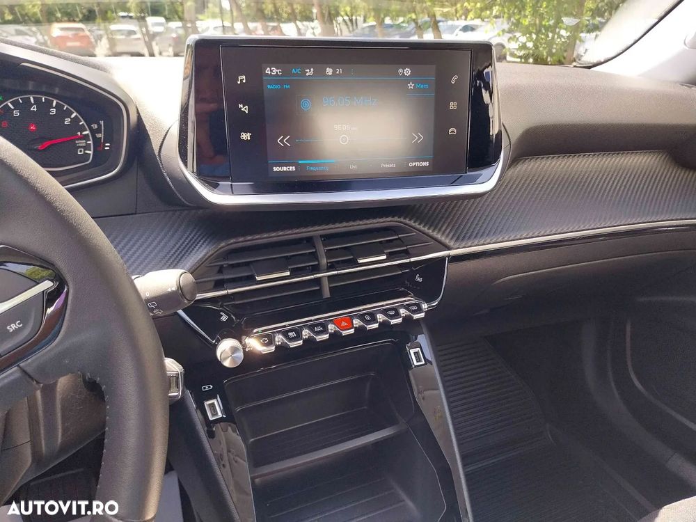 Peugeot 2008 1.2 PureTech EAT8 STT Allure Pack - 9