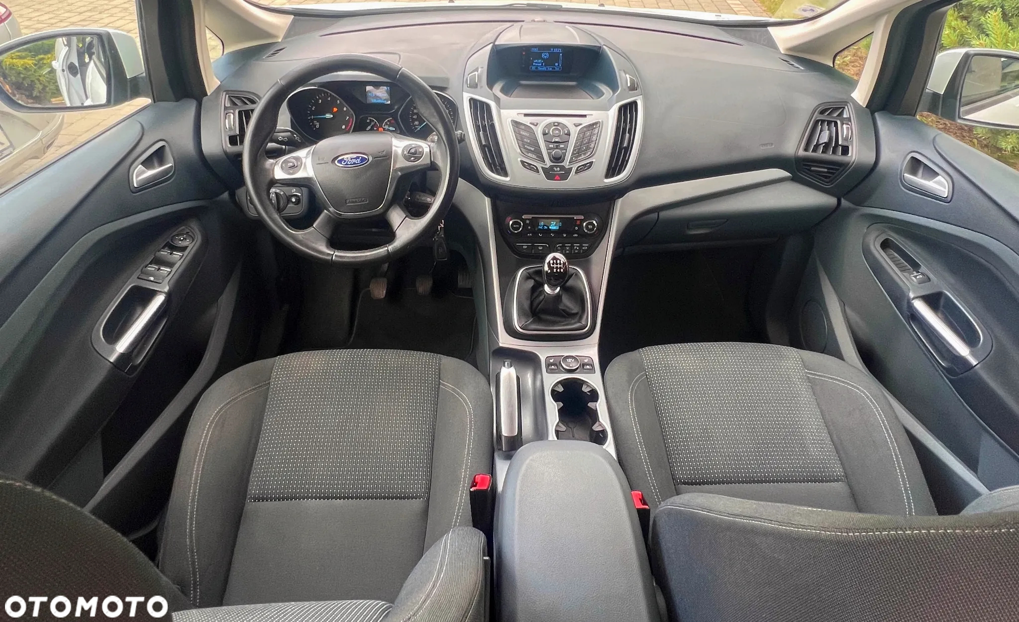 Ford Grand C-MAX - 17