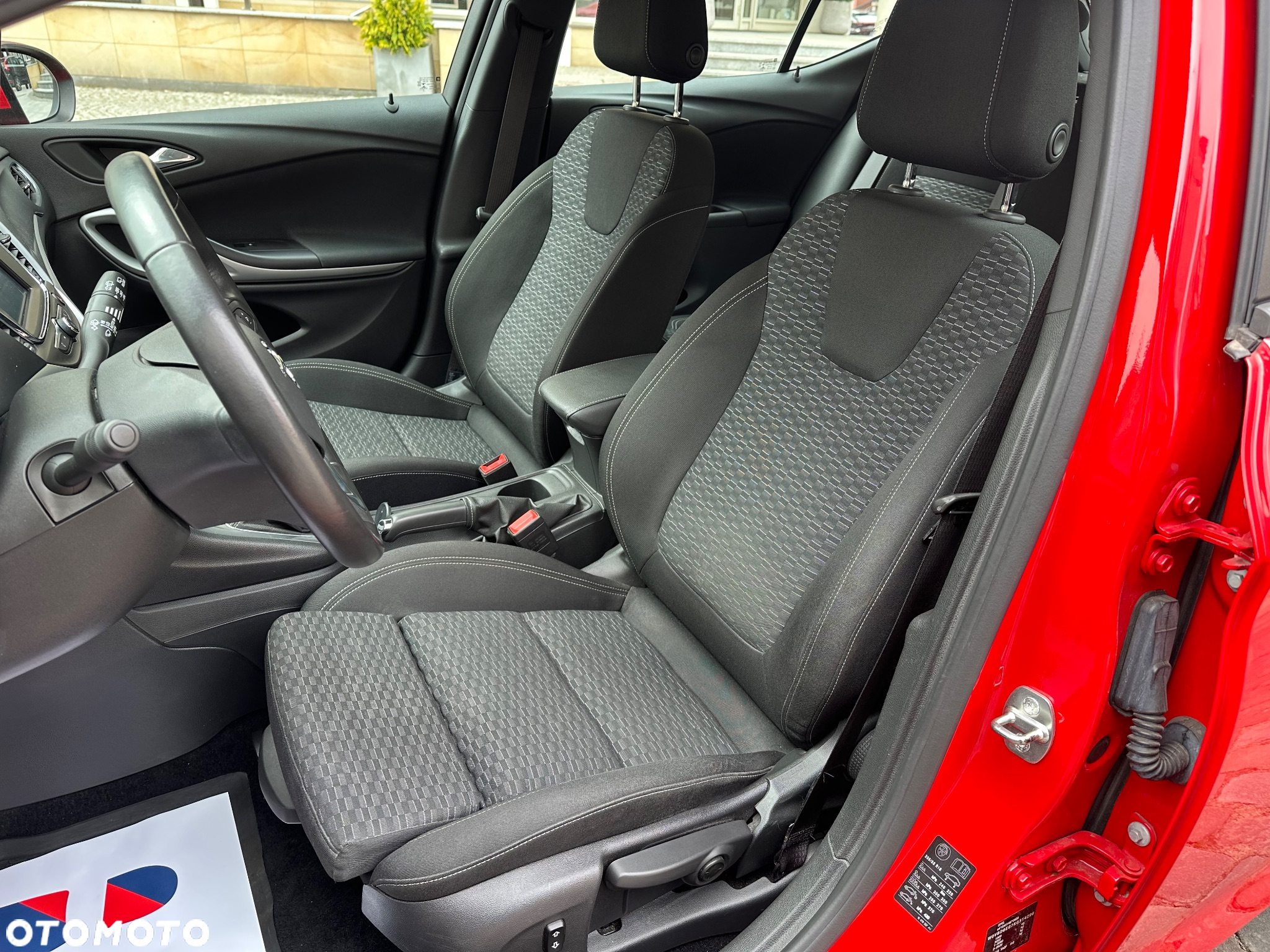Opel Astra 1.6 D (CDTI) Start/Stop Innovation - 16