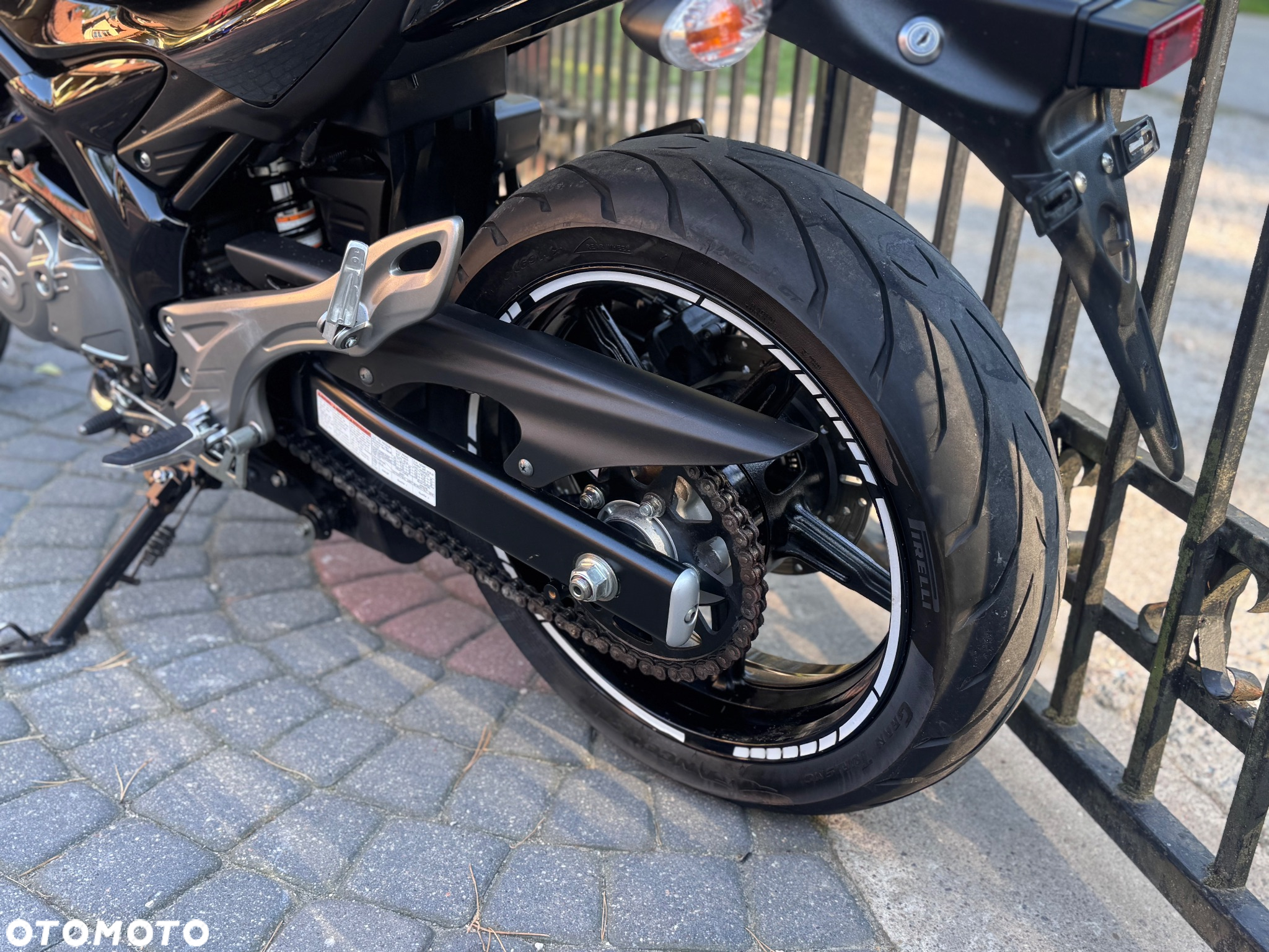 Suzuki Gladius - 22