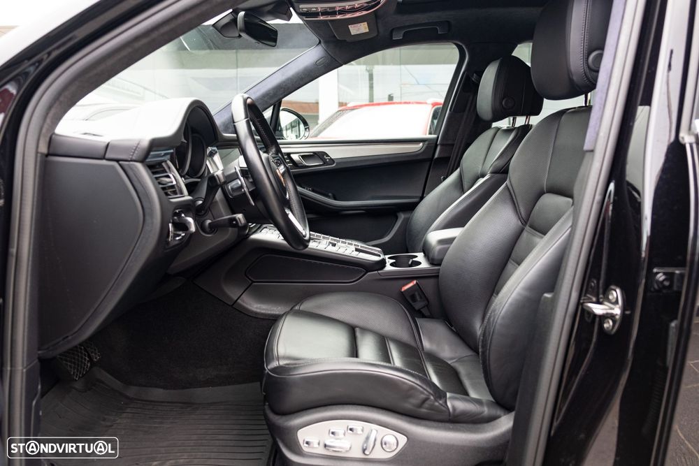 Porsche Macan Turbo - 22
