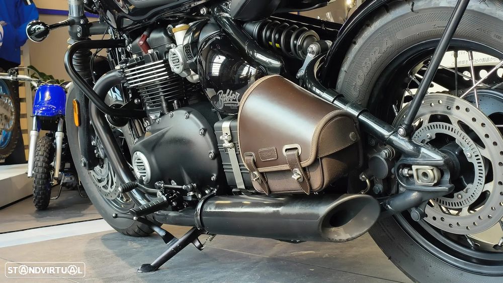 Triumph Bonneville Bobber 1200 Black Edition - 9
