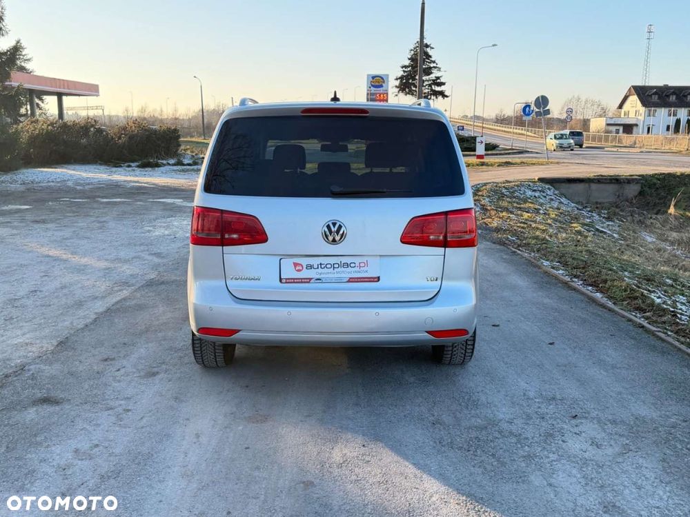 Volkswagen Touran 1.6 TDI DPF BlueMotion Technology DSG Highline - 23