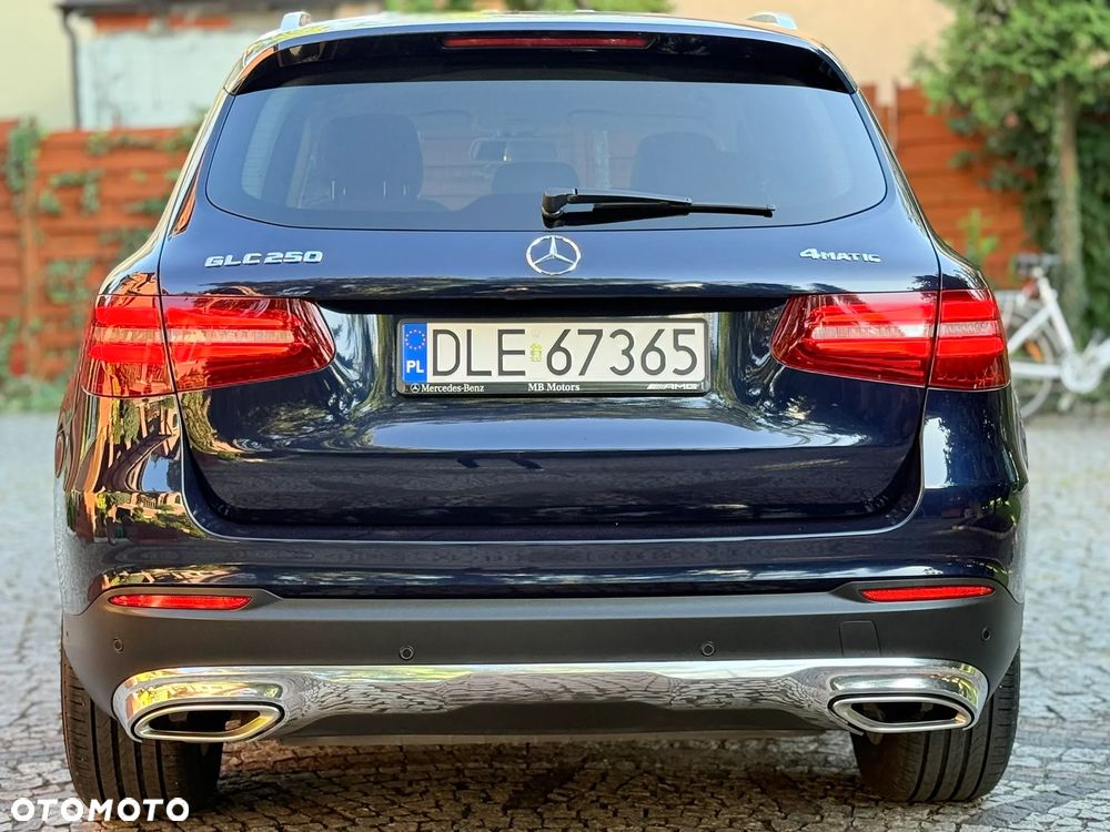 Mercedes-Benz GLC - 6