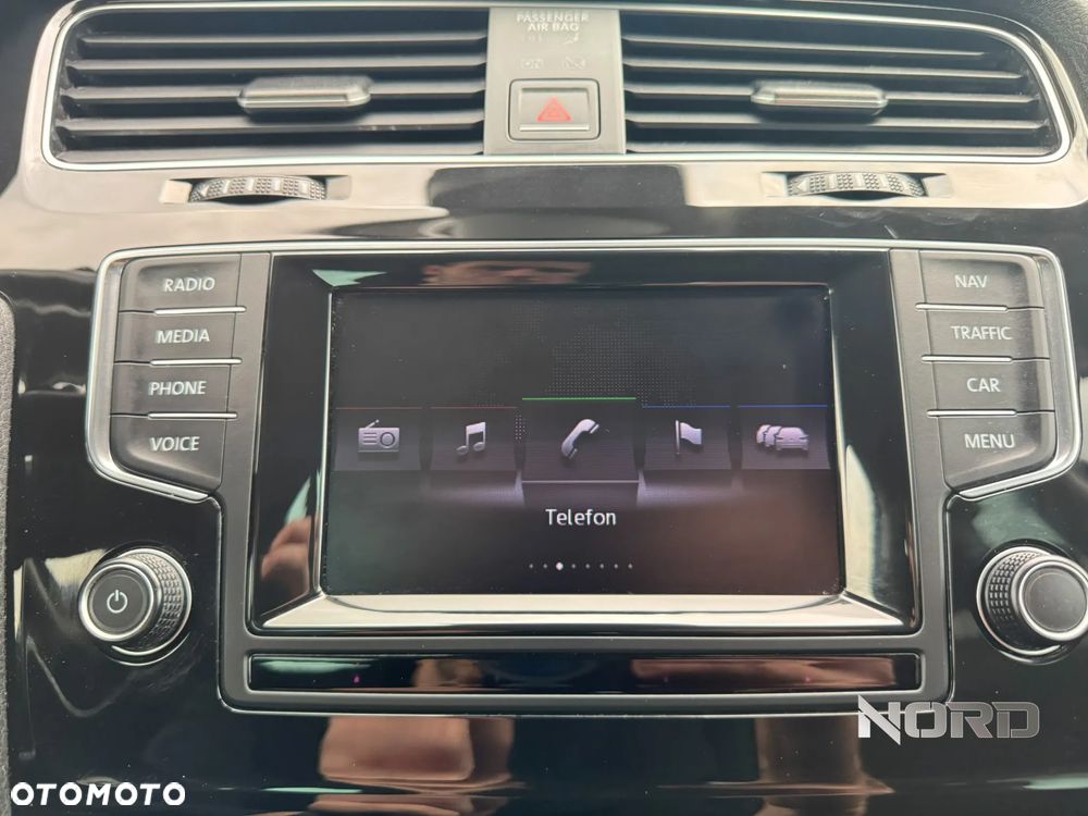 Volkswagen Golf 1.4 TSI BlueMotion Technology DSG Highline - 28