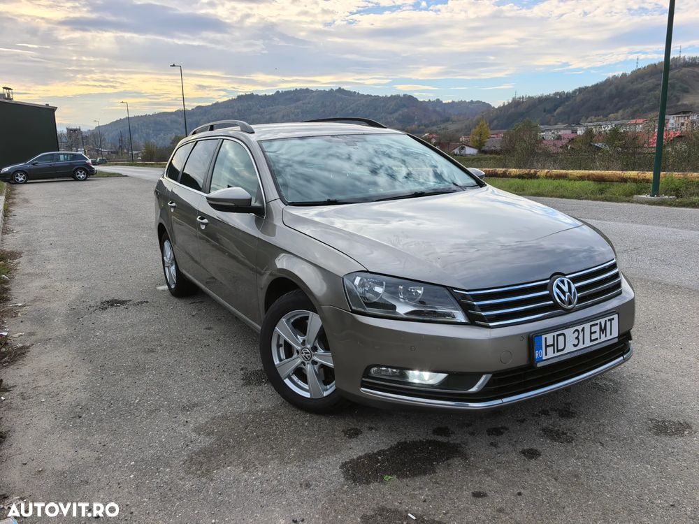 Volkswagen Passat - 1
