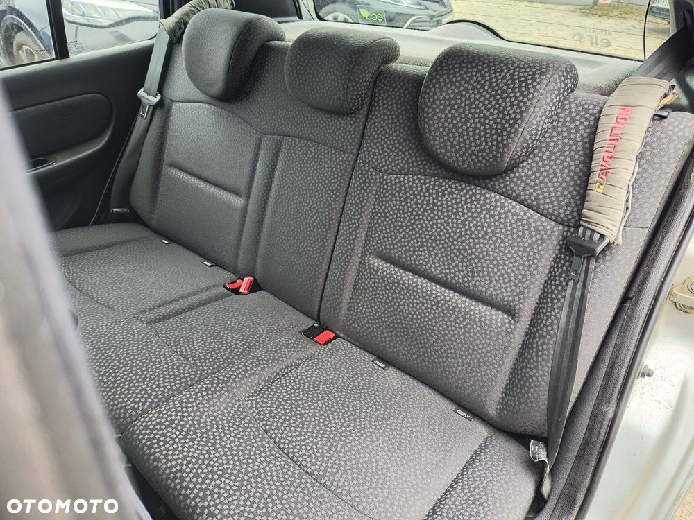 Renault Clio - 10