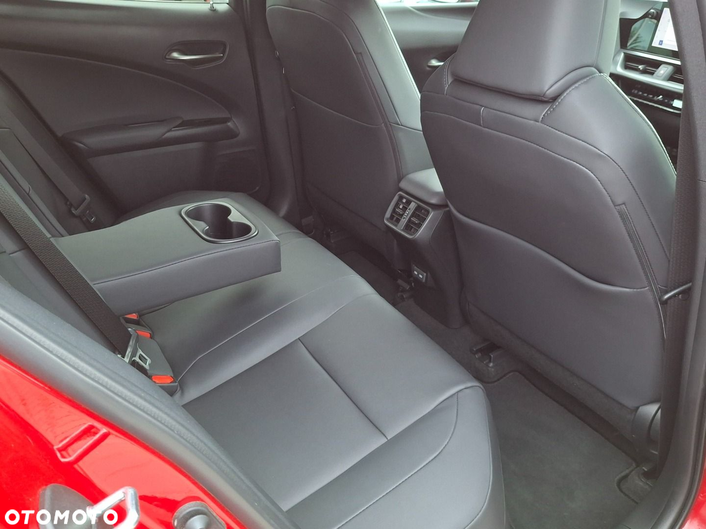 Lexus UX - 13