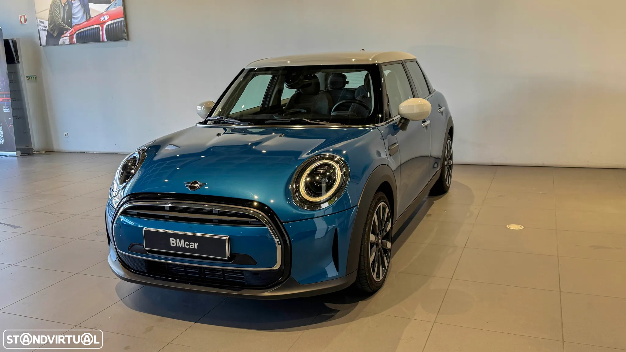 MINI 5 Portas Cooper Classic Auto - 2