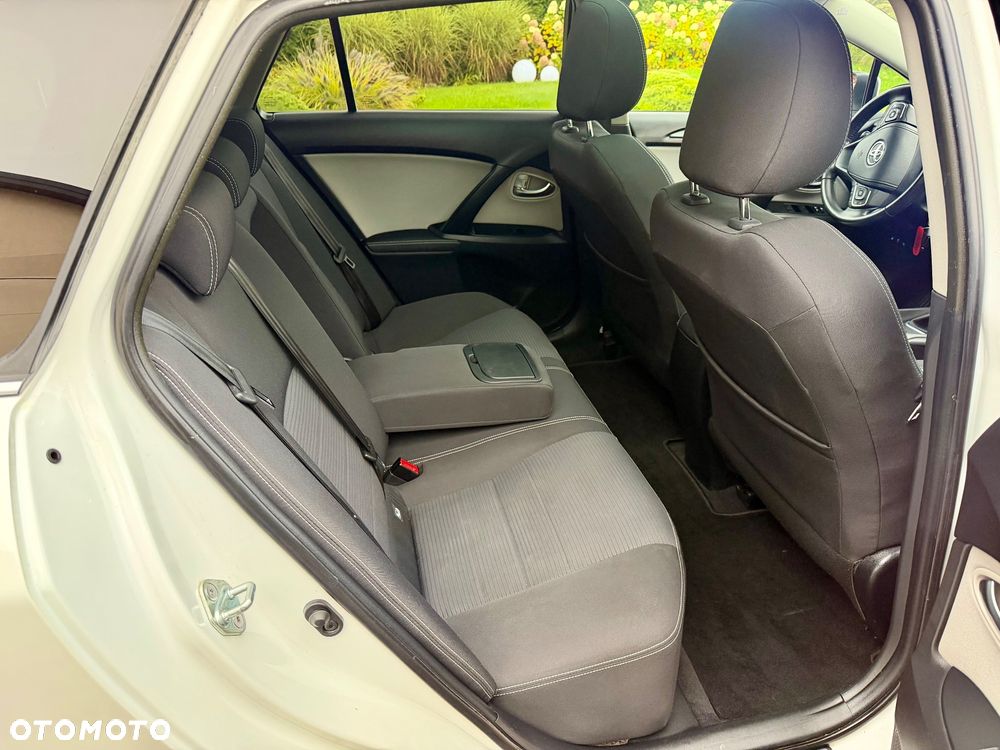 Toyota Avensis Touring Sports 1.8 Executive - 25
