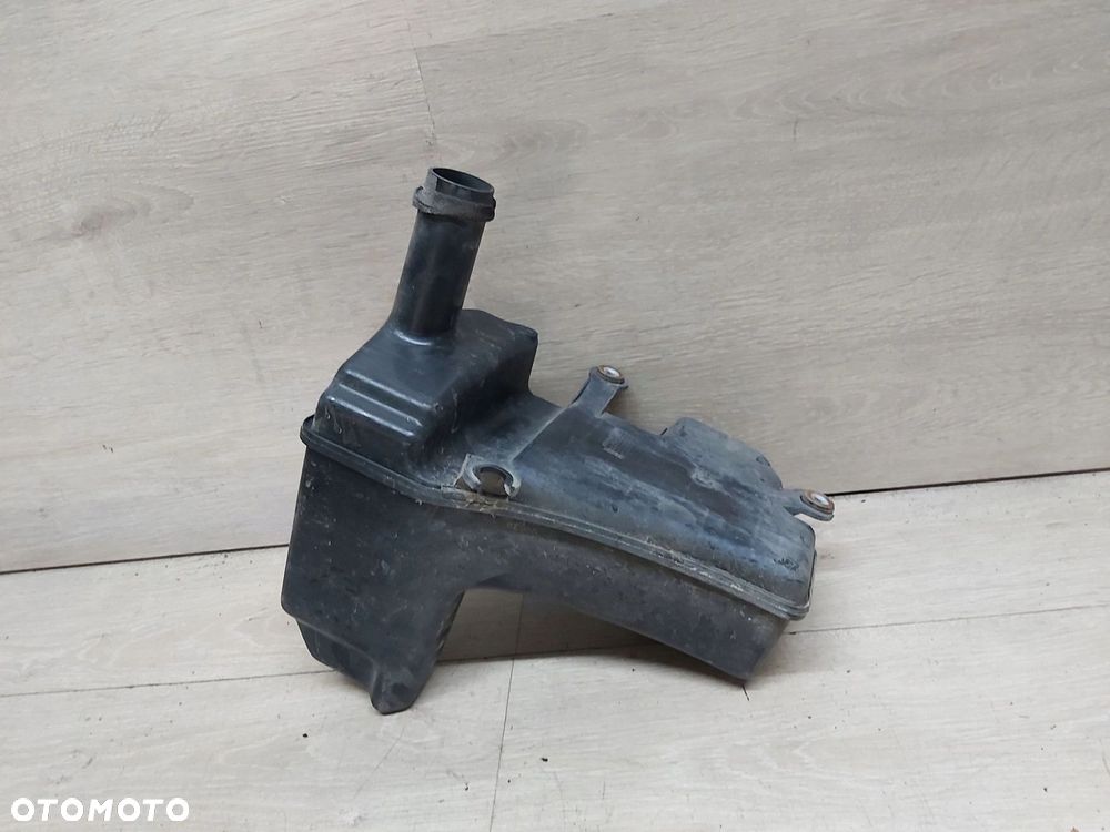 Toyota RAV4 I XA10 rezonator dolot powietrza 94-99r - 2