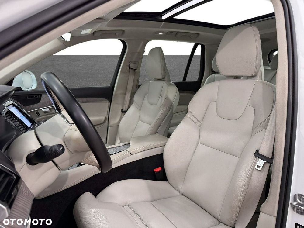 Volvo XC 90 - 18