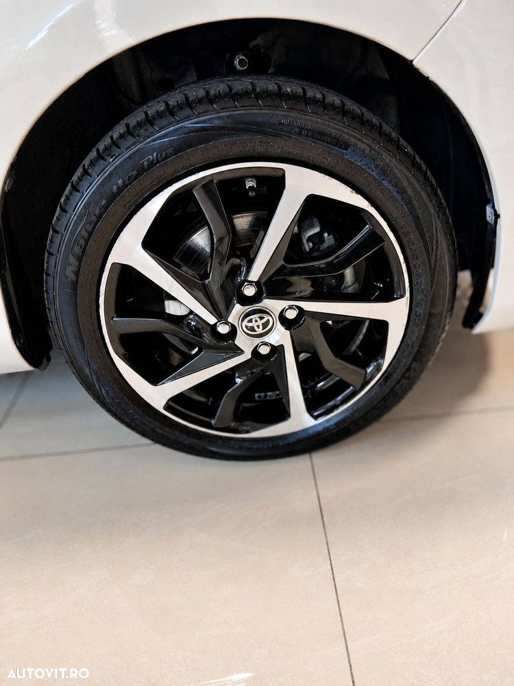 Toyota Yaris 1.5 VVT-i HSD Bi-Tone R&B - 12