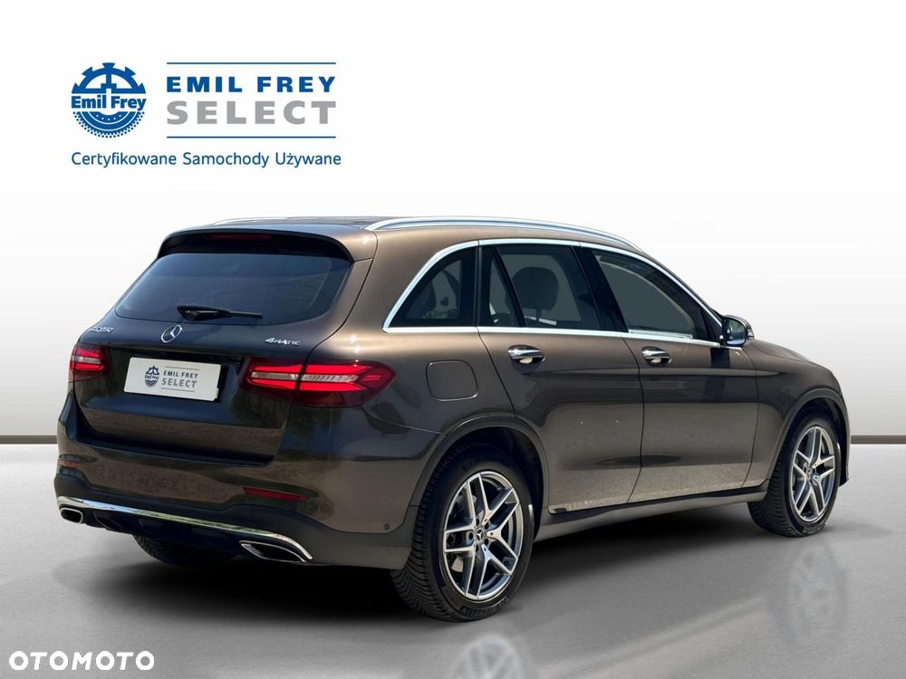 Mercedes-Benz GLC - 6