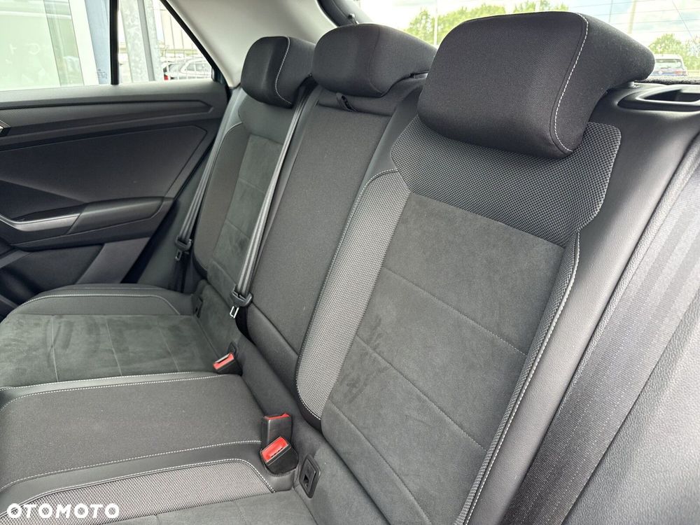 Volkswagen T-Roc - 20