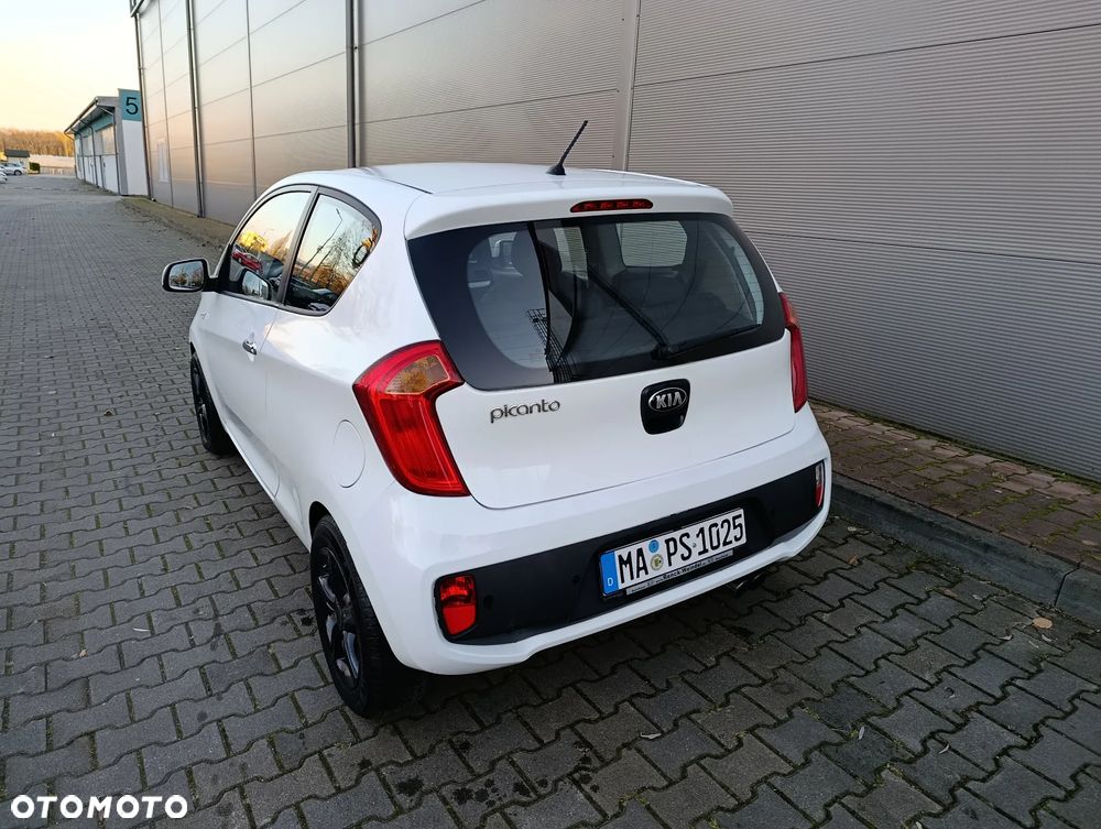 Kia Picanto 1.0 Dream Team Edition - 24
