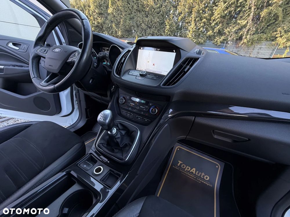 Ford Kuga 2.0 TDCi 2x4 ST-Line - 17