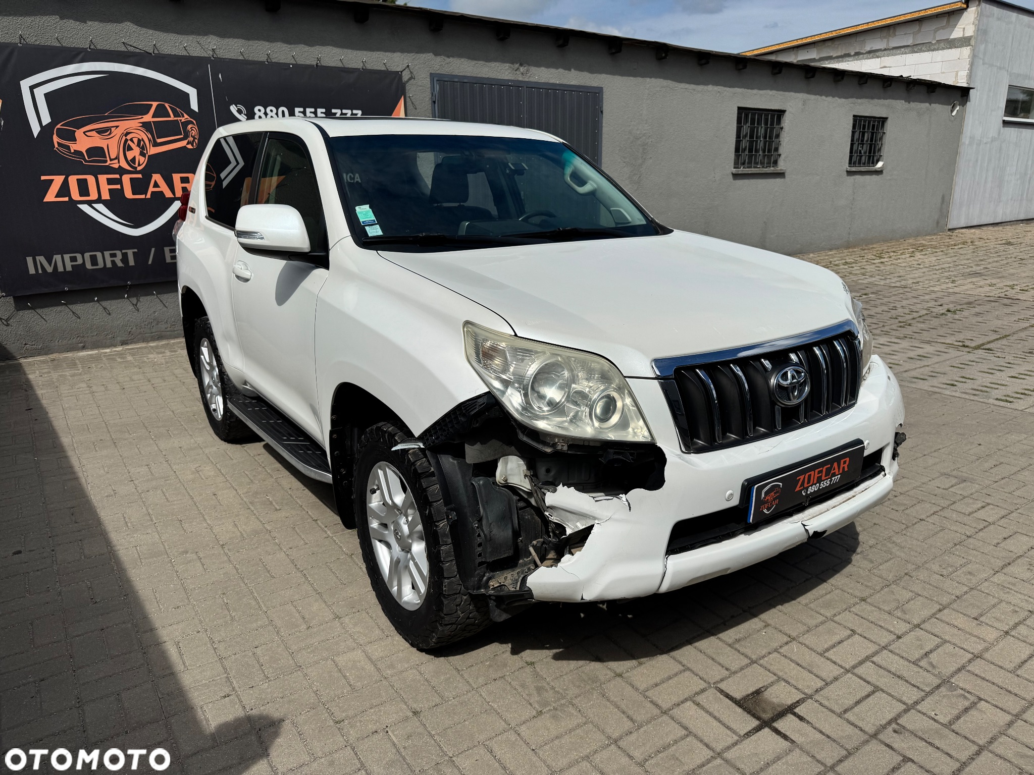 Toyota Land Cruiser - 7