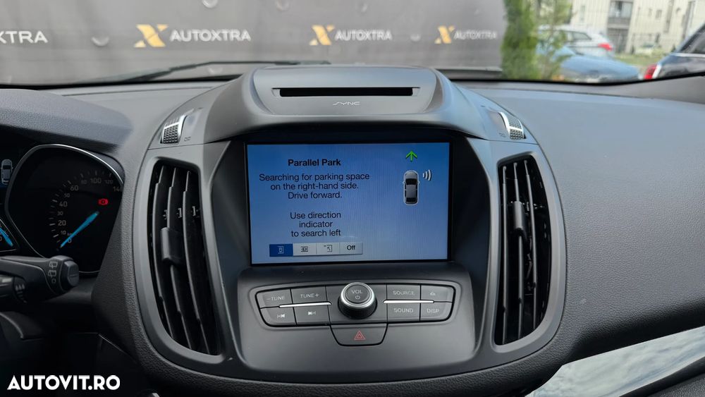 Ford Kuga 1.5 TDCi 2WD ST-Line - 24