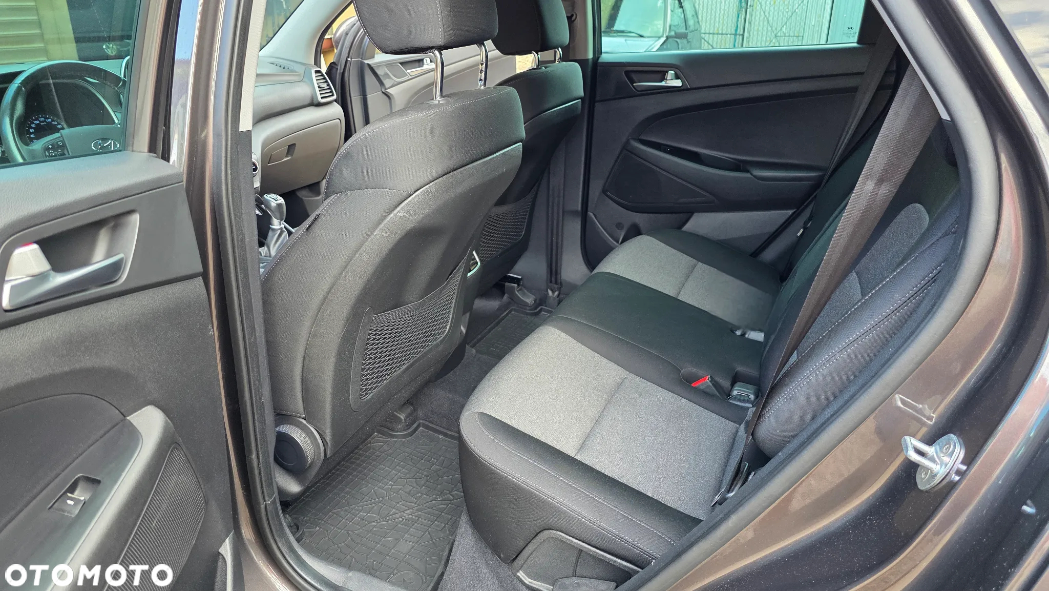 Hyundai Tucson 1.6 CRDi Comfort 4WD - 23