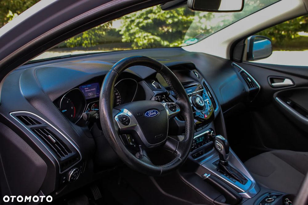 Ford Focus - 32