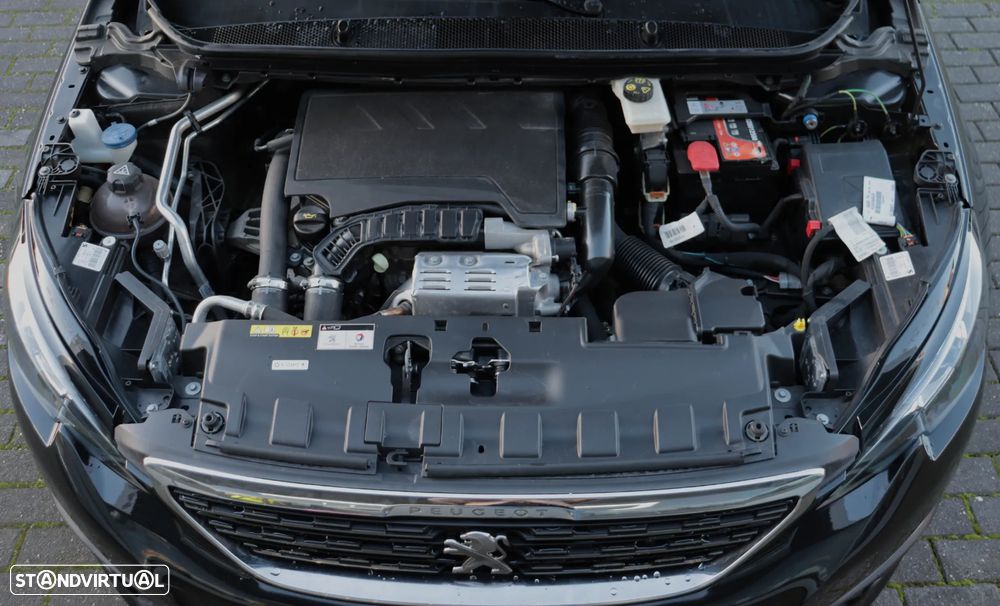 Peugeot 308 PureTech 130 EAT8 Allure - 33