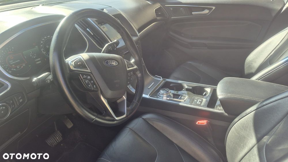 Ford Edge 2.0 EcoBlue Bi-Turbo 4x4 Titanium - 12