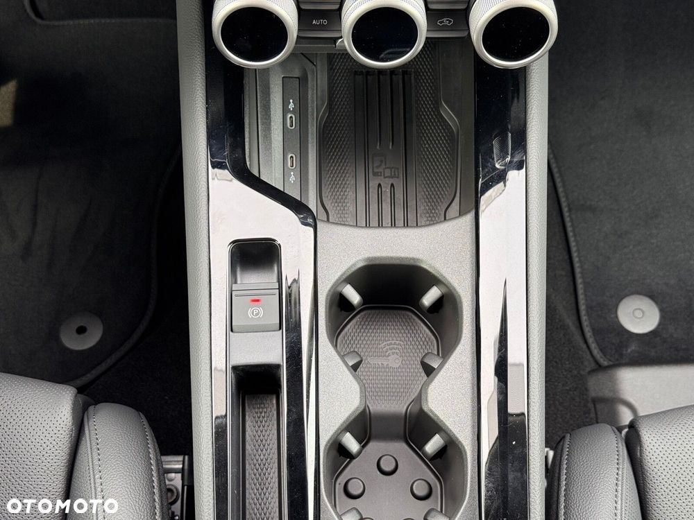 Skoda Superb 1.5 TSI L&K DSG - 17