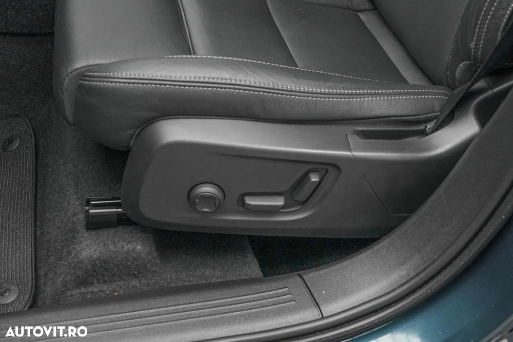 Volvo XC 40 Recharge T4 Twin Engine AT7 Inscription Expression - 20