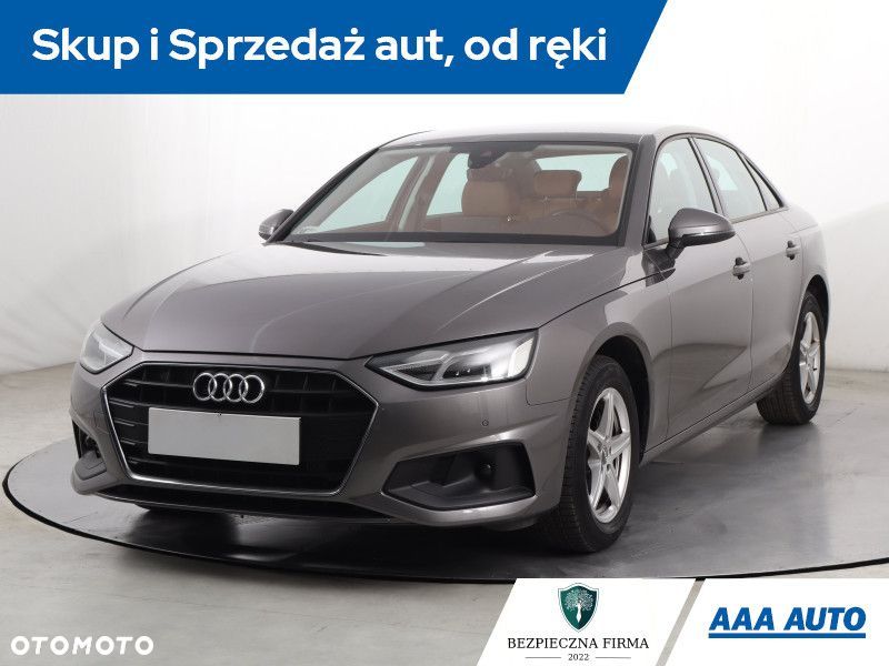 Audi A4 Limousine - 3