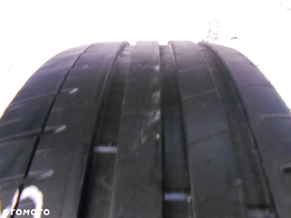 OPONA POJEDYNKA  225/40R18 MICHELIN PILOT SPORT 3 DOT 1221 7.3MM - 2