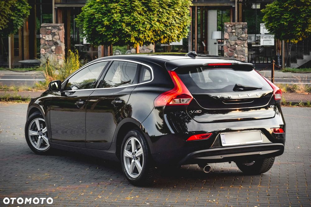 Volvo V40 D2 Momentum - 4