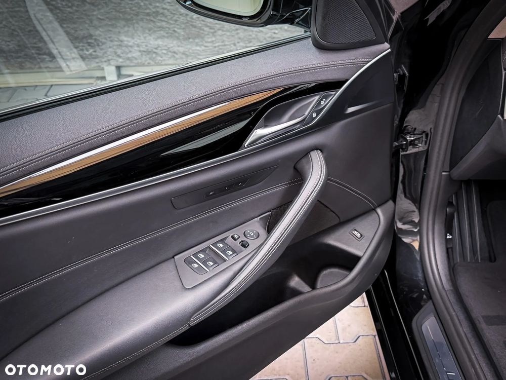 BMW Seria 5 530d Luxury Line - 26