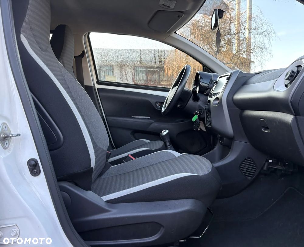 Toyota Aygo 1.0 VVT-i Color Edition - 26