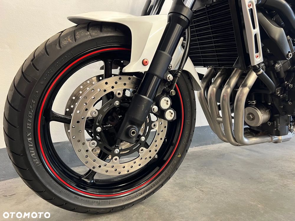 Yamaha FZ6 - 7