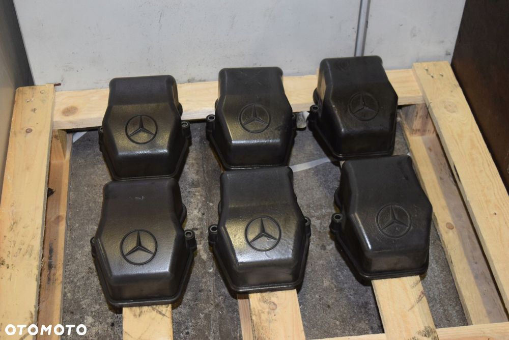 DEKIEL POKRYWA GŁOWICY ZAWORÓW MERCEDES ACTROS MP3 - 4