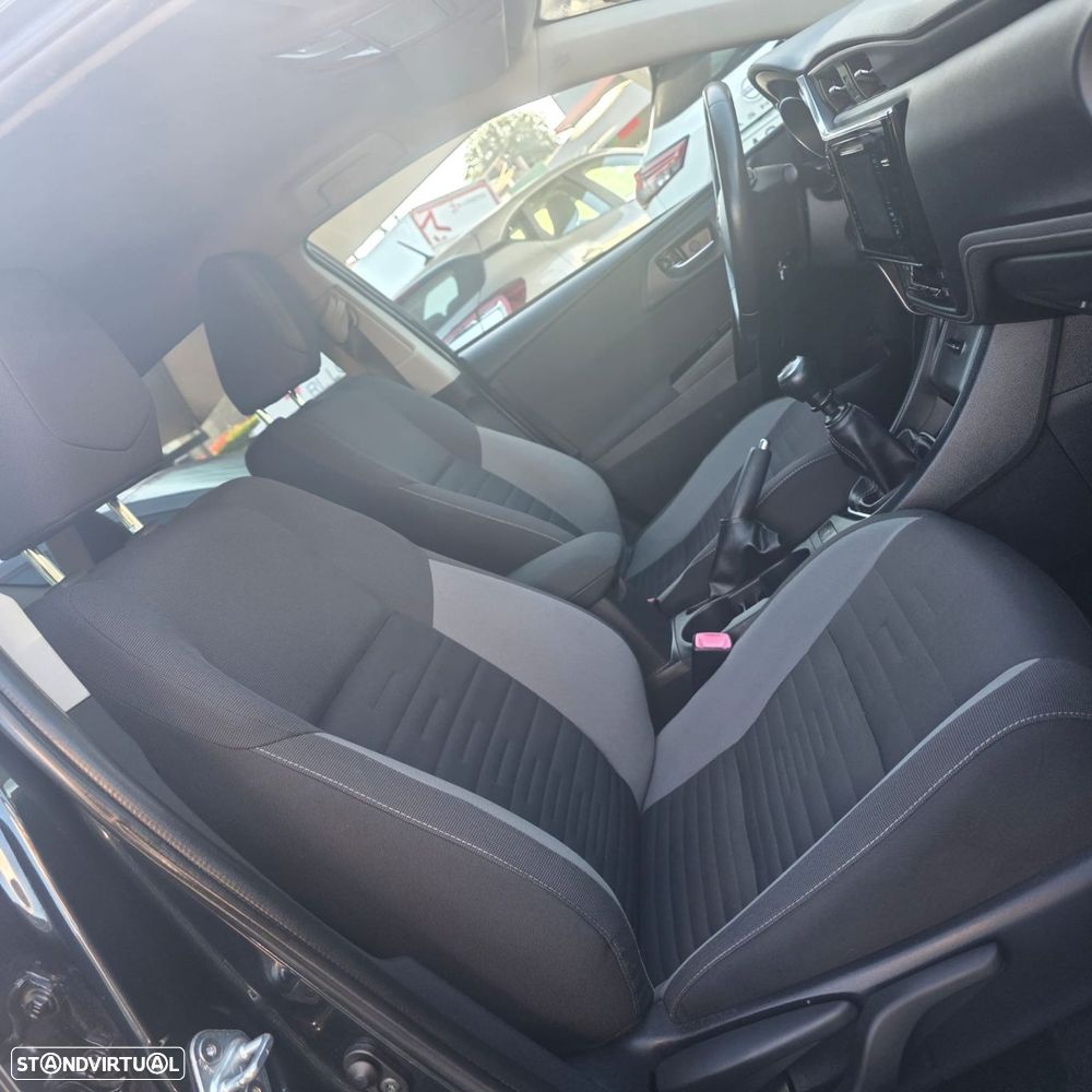 Toyota Auris 1.4 D-4D Comfort+Pack Sport - 30