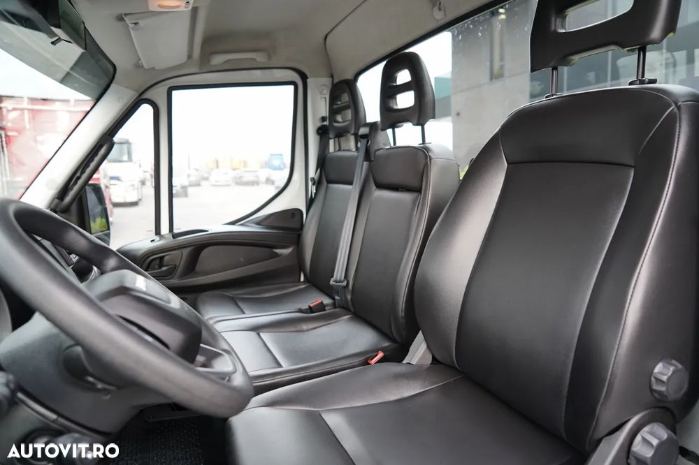 Iveco DAILY 65-170 / ȘASIU CU CABINĂ - 3,8 M / MANUALĂ / ROȚI SPATE DUBLE / 3 LOCURI / TAPIȚERIE DIN PIELE / IMPORTAT / - 24