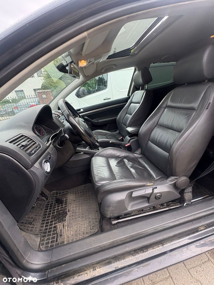 Volkswagen Golf 2.0 FSI Comfortline - 14