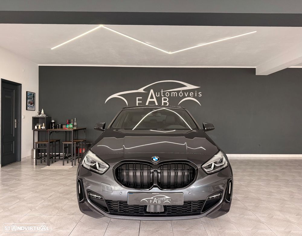 BMW 118 i Pack Desportivo M Auto - 3