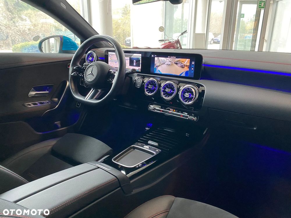 Mercedes-Benz CLA 180 7G-DCT AMG Line - 15