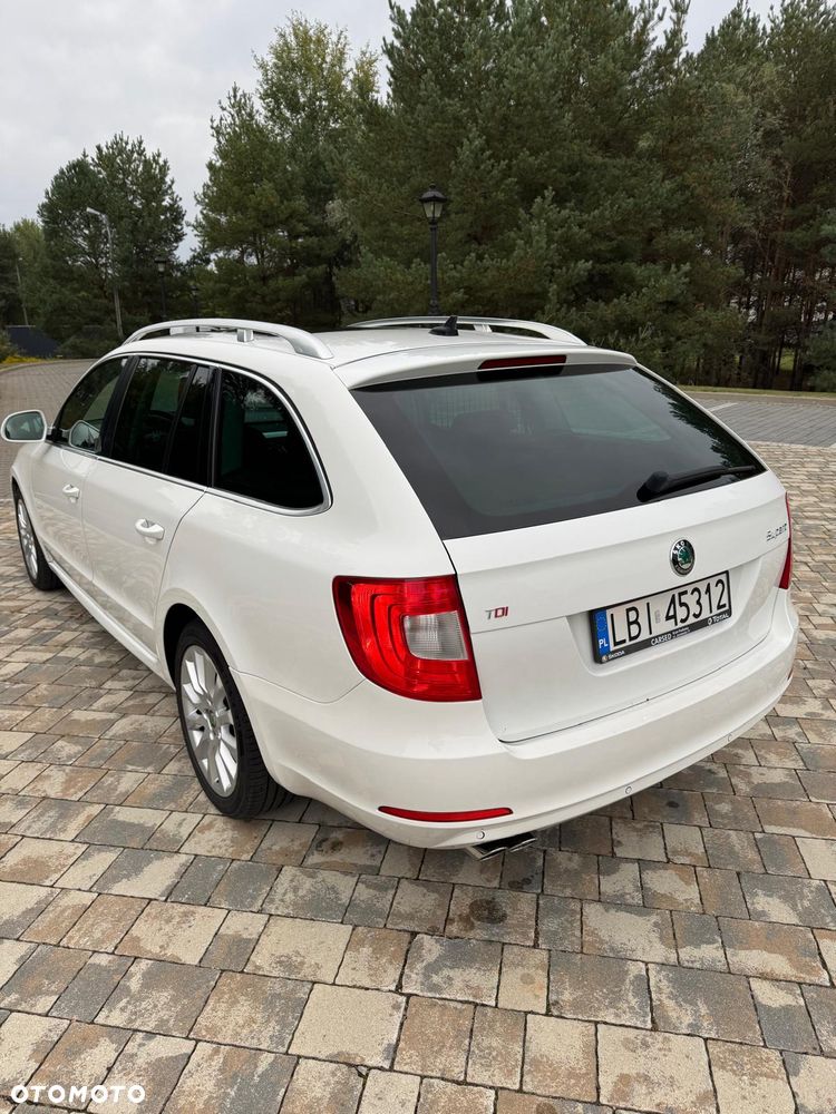 Skoda Superb 2.0 TDI DSG Elegance - 3