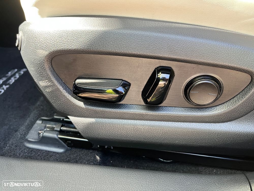 Lexus UX 300e Executive Line - 13