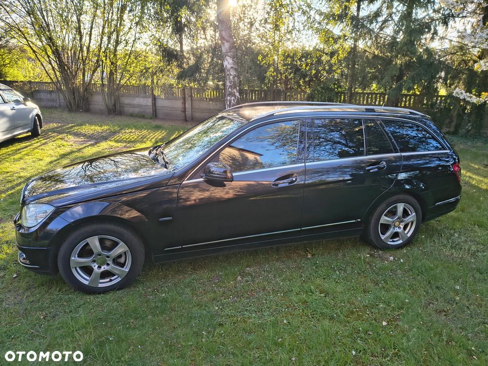 Mercedes-Benz Klasa C 220 CDI DPF (BlueEFFICIENCY) Avantgarde - 3