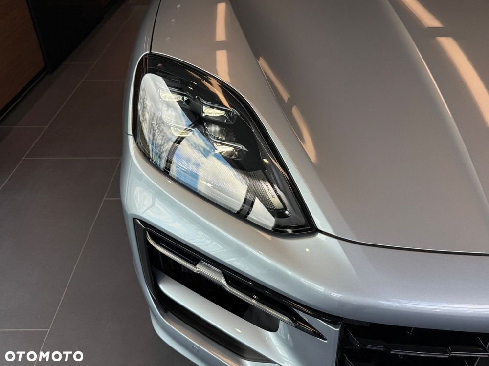 Porsche Cayenne - 8