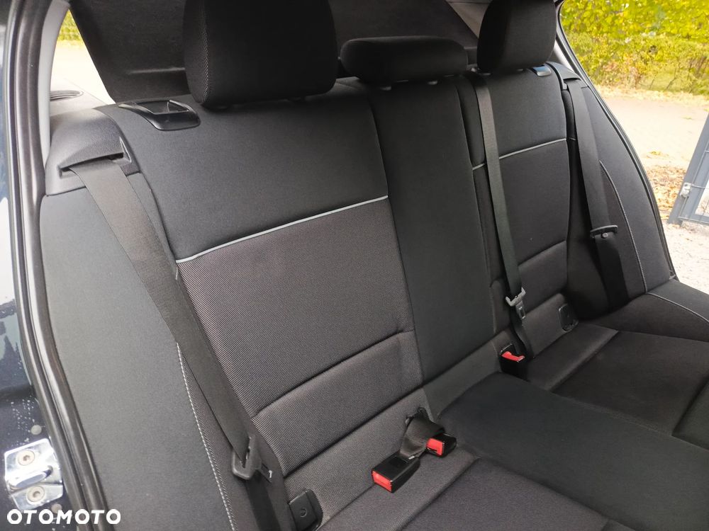 BMW Seria 1 118i - 30