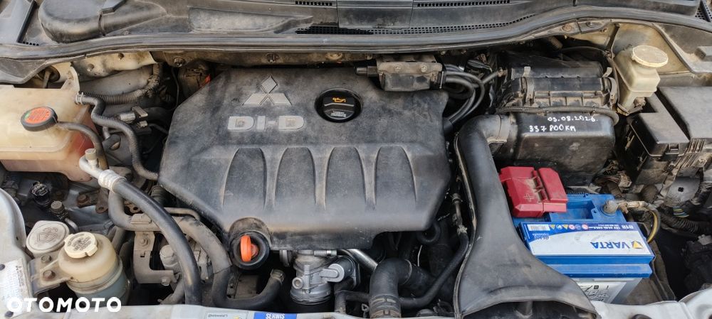 Mitsubishi Grandis - 6