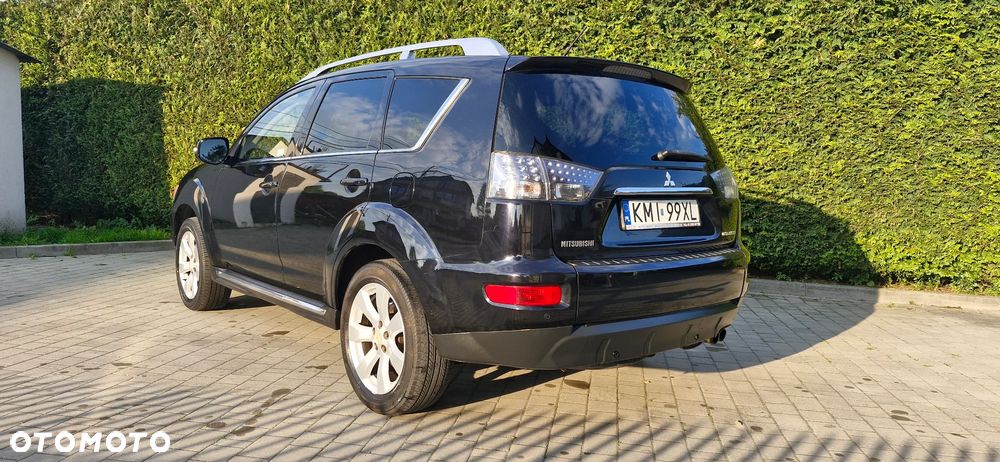 Mitsubishi Outlander 2.0 DID Intense + - 14