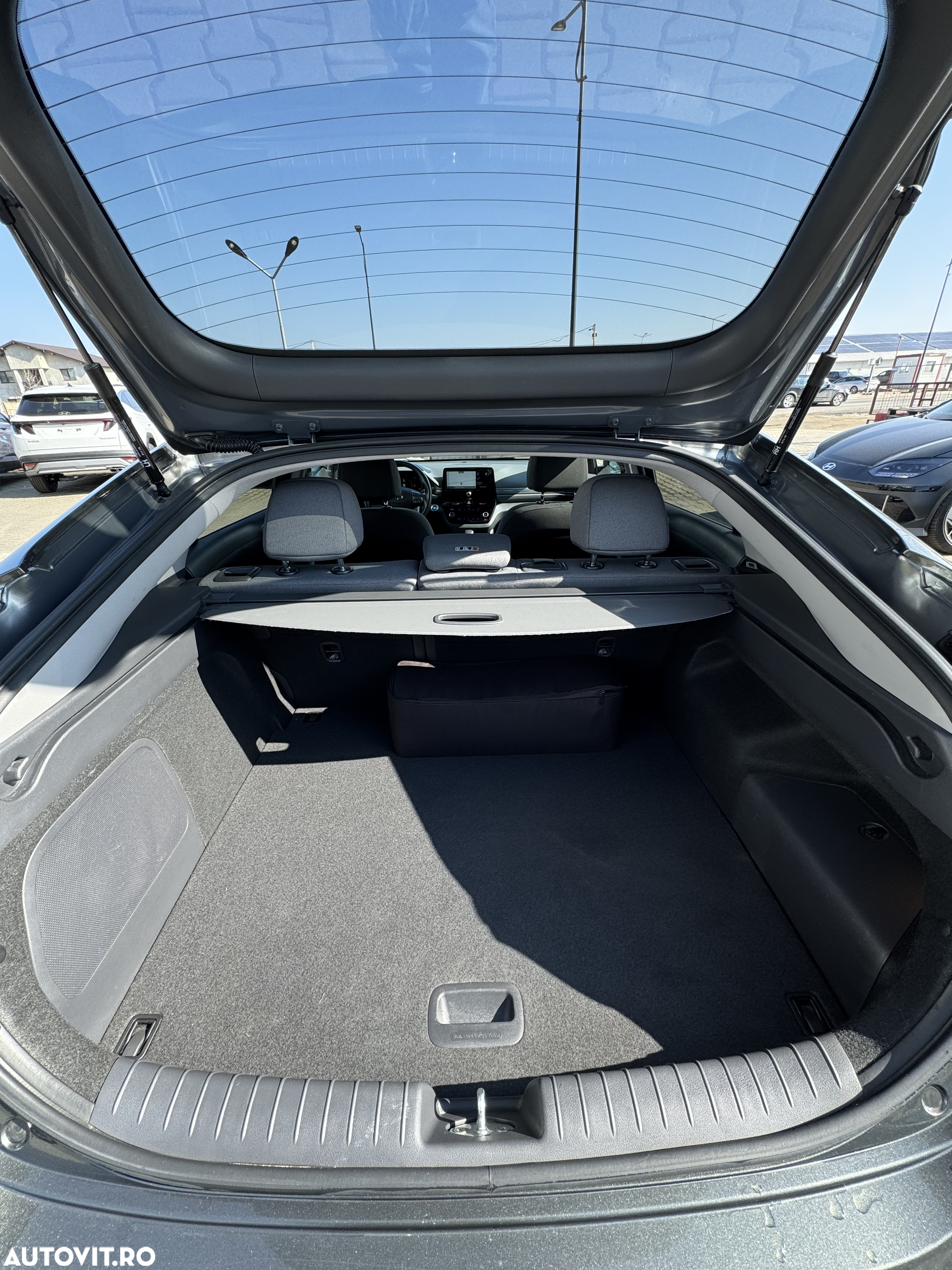 Hyundai IONIQ Plug-In Hybrid 1.6 141CP Exclusive - 13