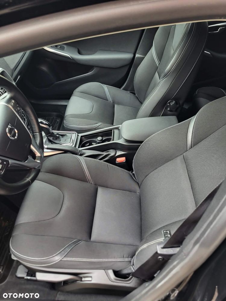Volvo V40 D3 Geartronic Momentum - 10
